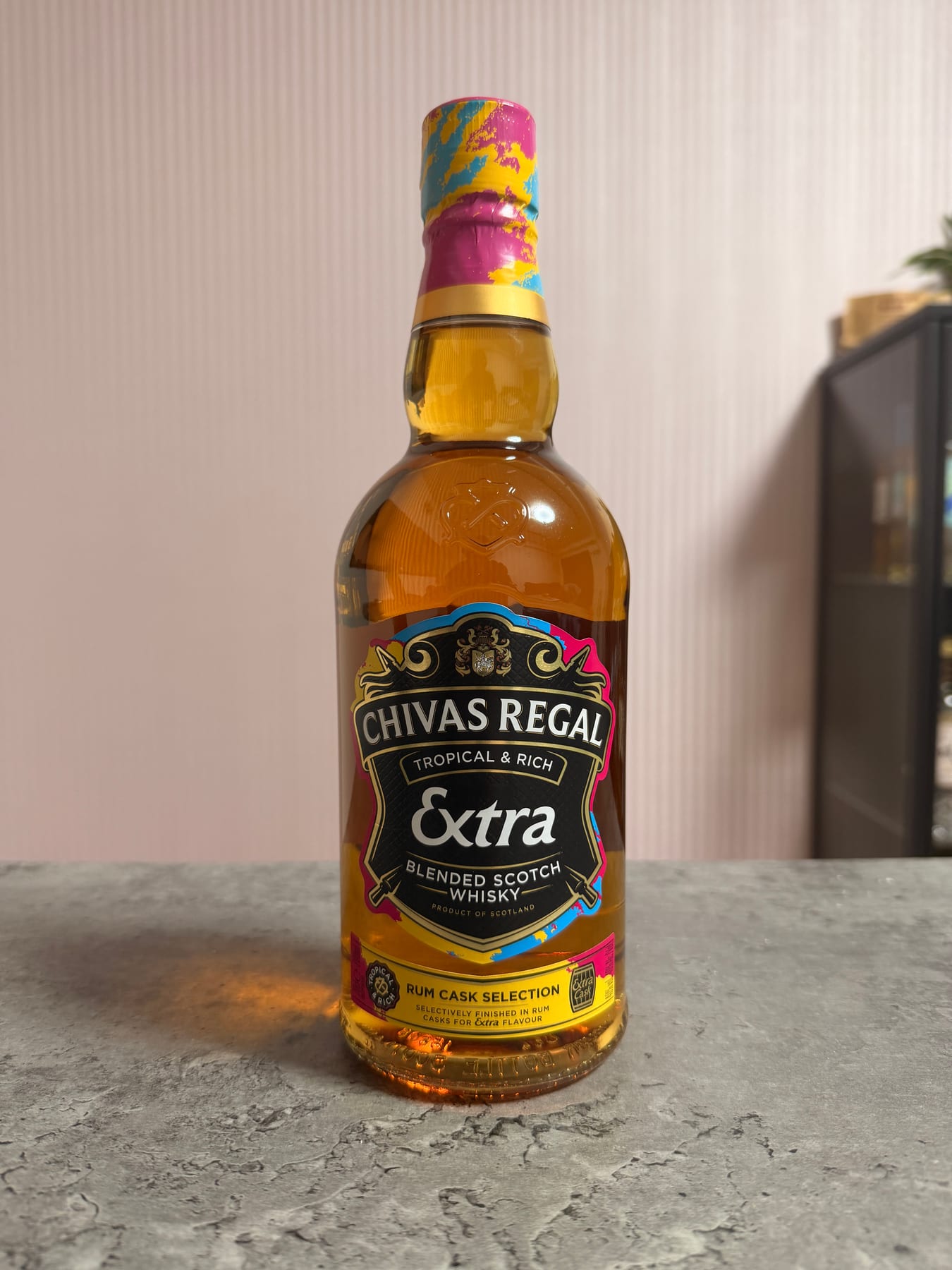 シーバスリーガル Extra Rum Cask Selectionのボトル正面